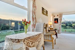 Sitting Room- click for photo gallery